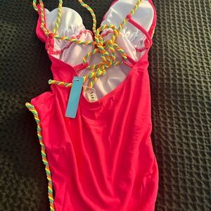 Popvil swimsuit size large. New with tags
